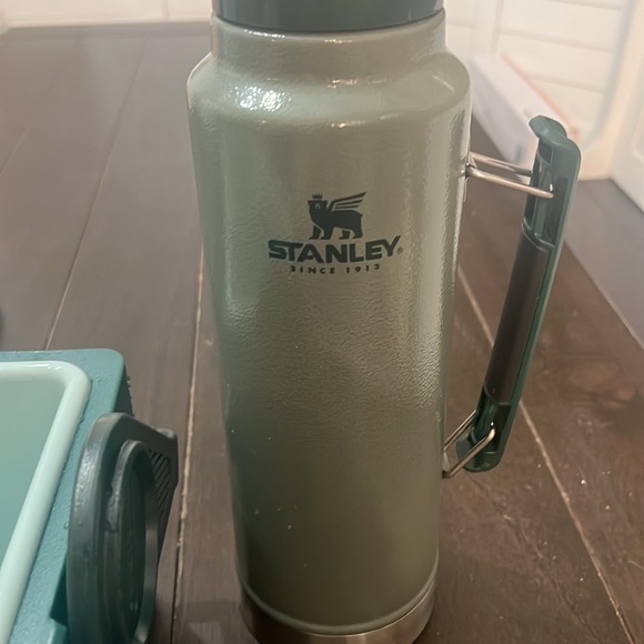 RARE Stanley Green Thermos and Cooler Set Great for Camping 🏕️ - Picture 4 of 7
